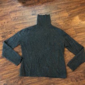 Cashmere charcoal grey sweater